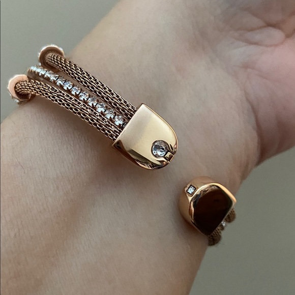 Swarovski Rose Gold and Crystal Bracelet Set Mesh design - Picture 3 of 5